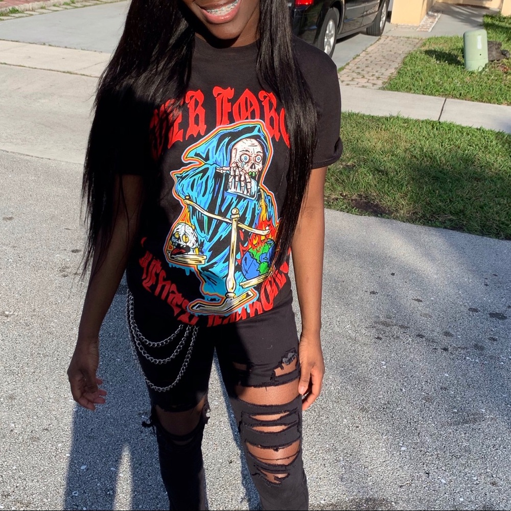 Graphic tee